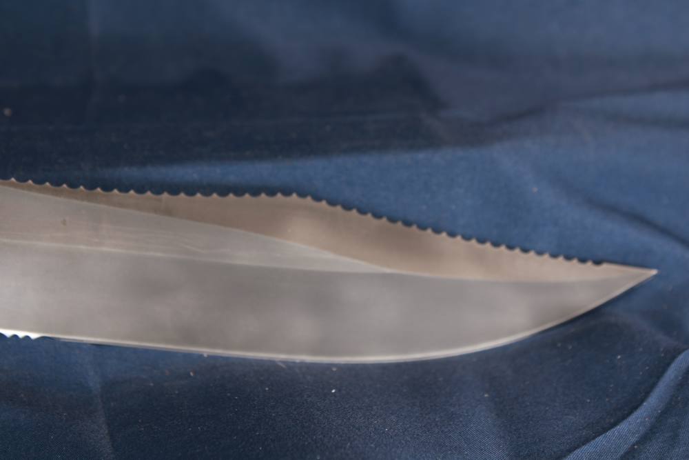 LNIB SOG Tiger Shark Elite 15.25" length 9" blade knife-img-5