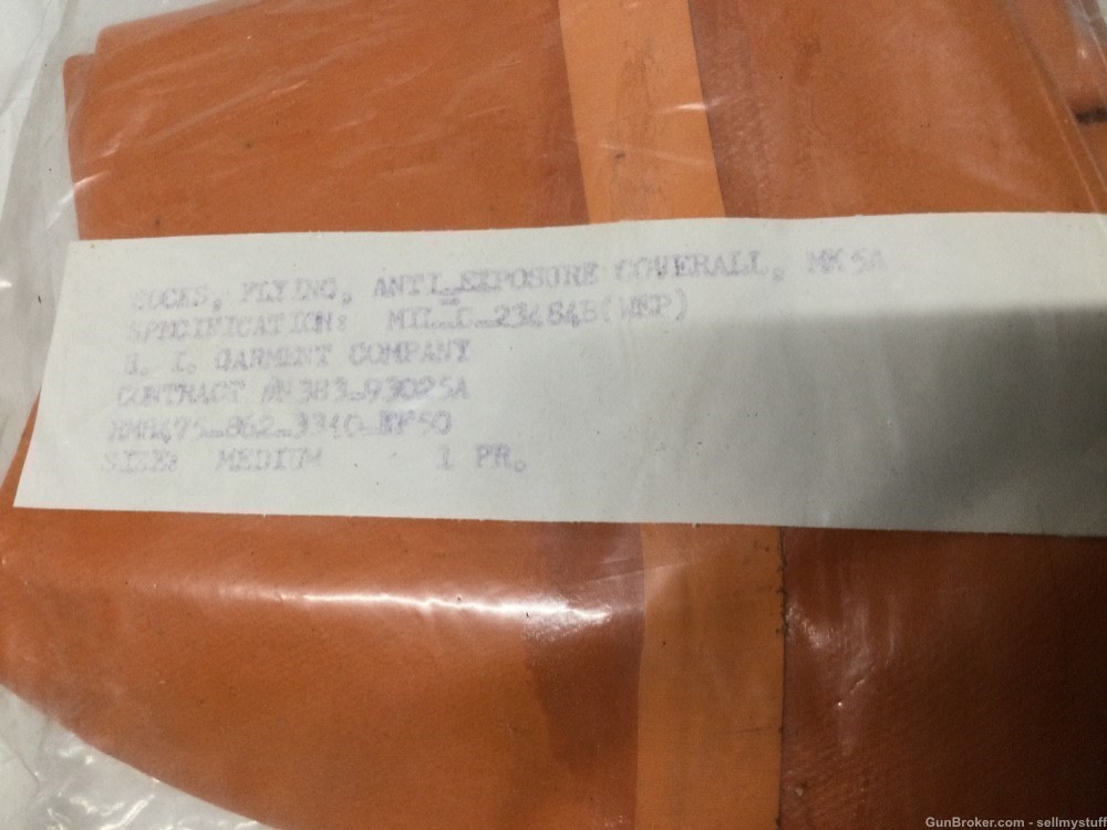 Vintage 1950s USAF MK5A anti-exposure Flying Socks w/original bag ,unused-img-2