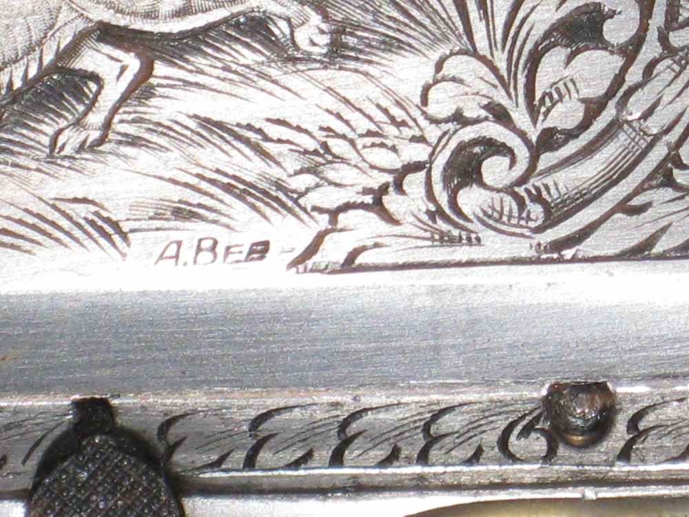 Browning .22 LR Grade III engraved by Angelo Bee 4x wood with case !!-img-22