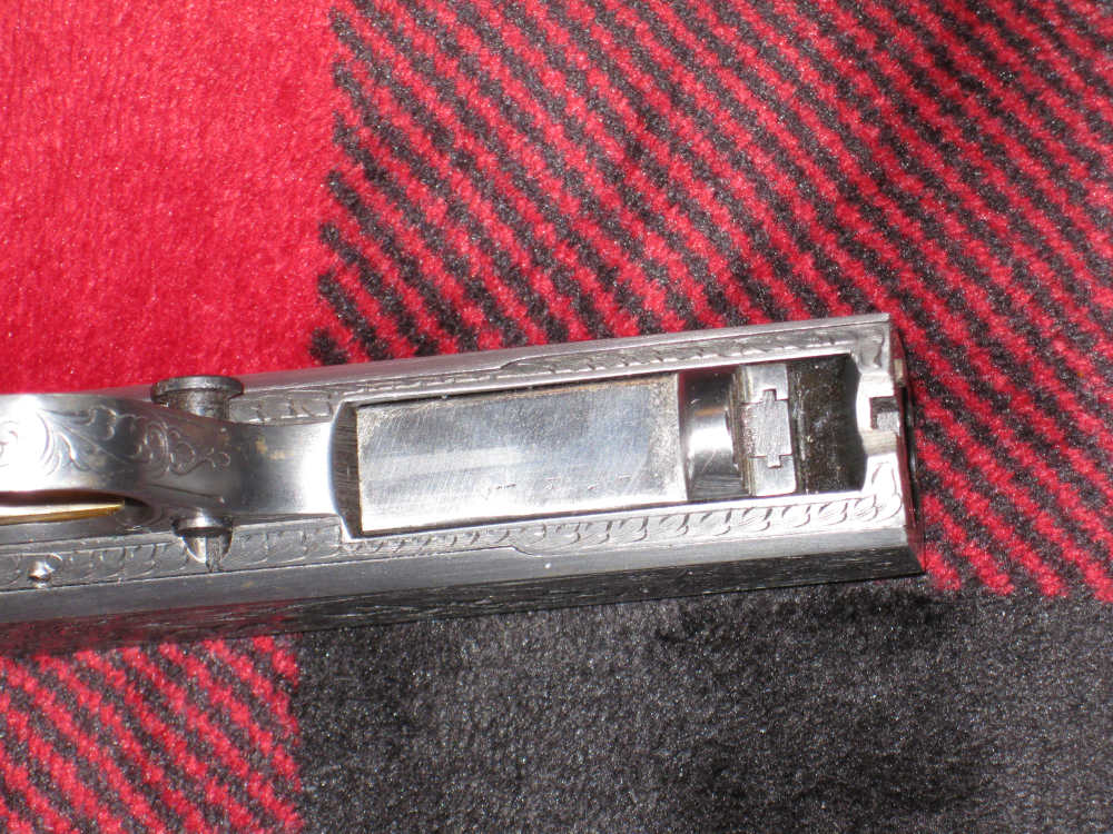 Browning .22 LR Grade III engraved by Angelo Bee 4x wood with case !!-img-27