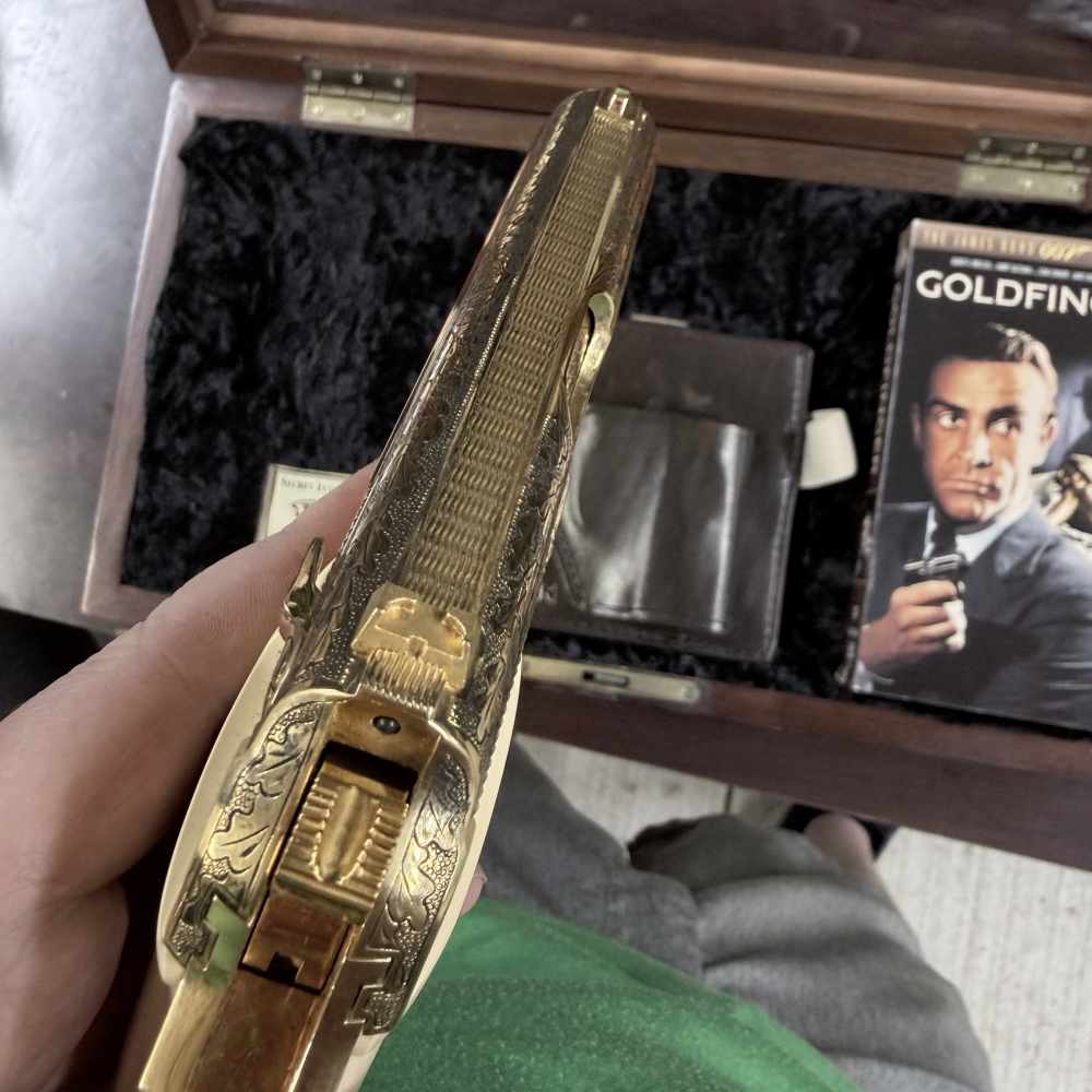 COLLECTOR'S EDITION GOLD MI-6 PPK -img-3