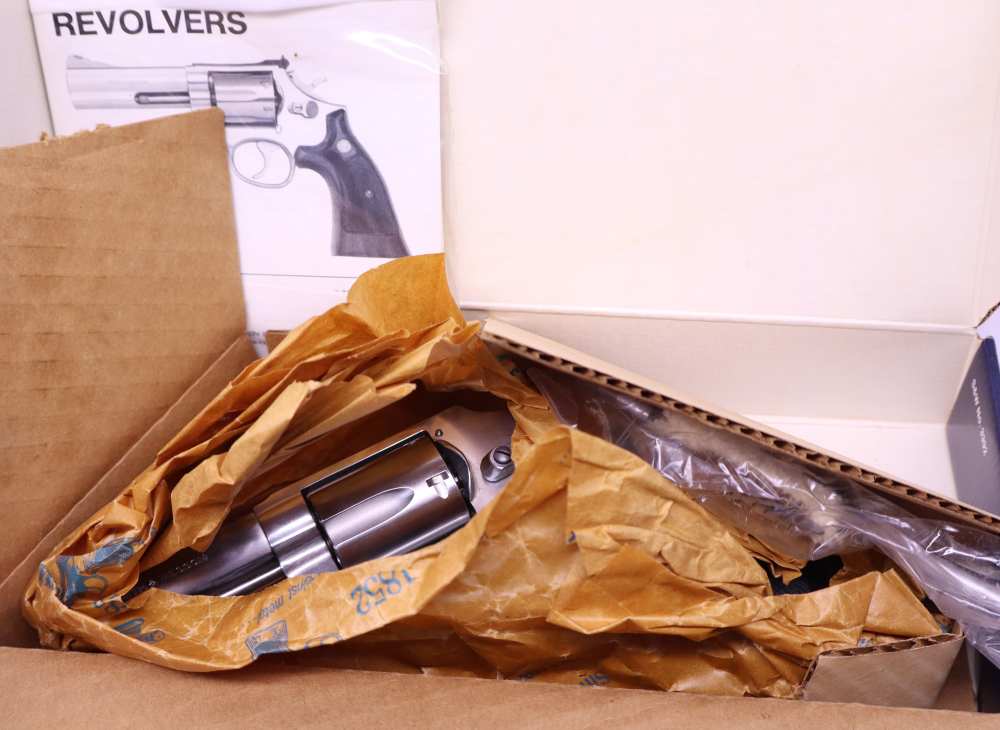 Smith & Wesson 642 Centennial, .38 Spl-img-13