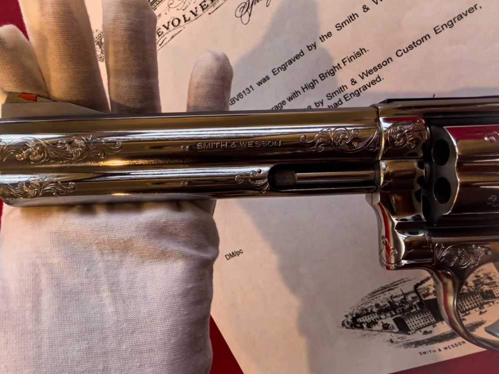 Exquisite Factory Engraved Smith & Wesson Model 686 Double Action Revolver-img-9