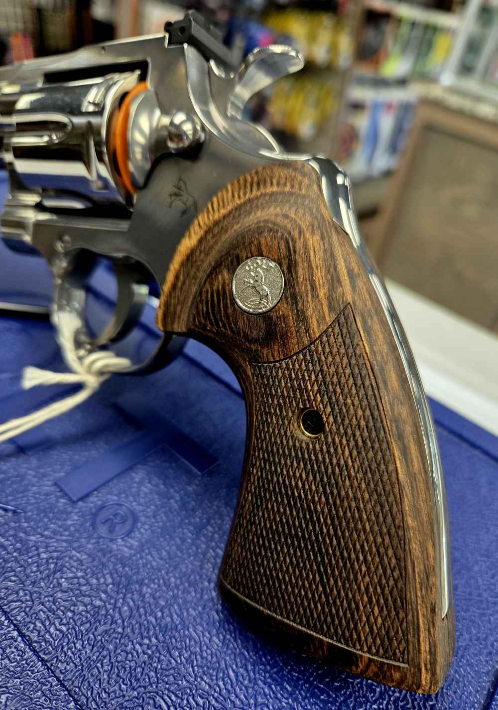 Colt Python .357 Magnum 6" Stainless Revolver Walnut Grips LNIB -img-4