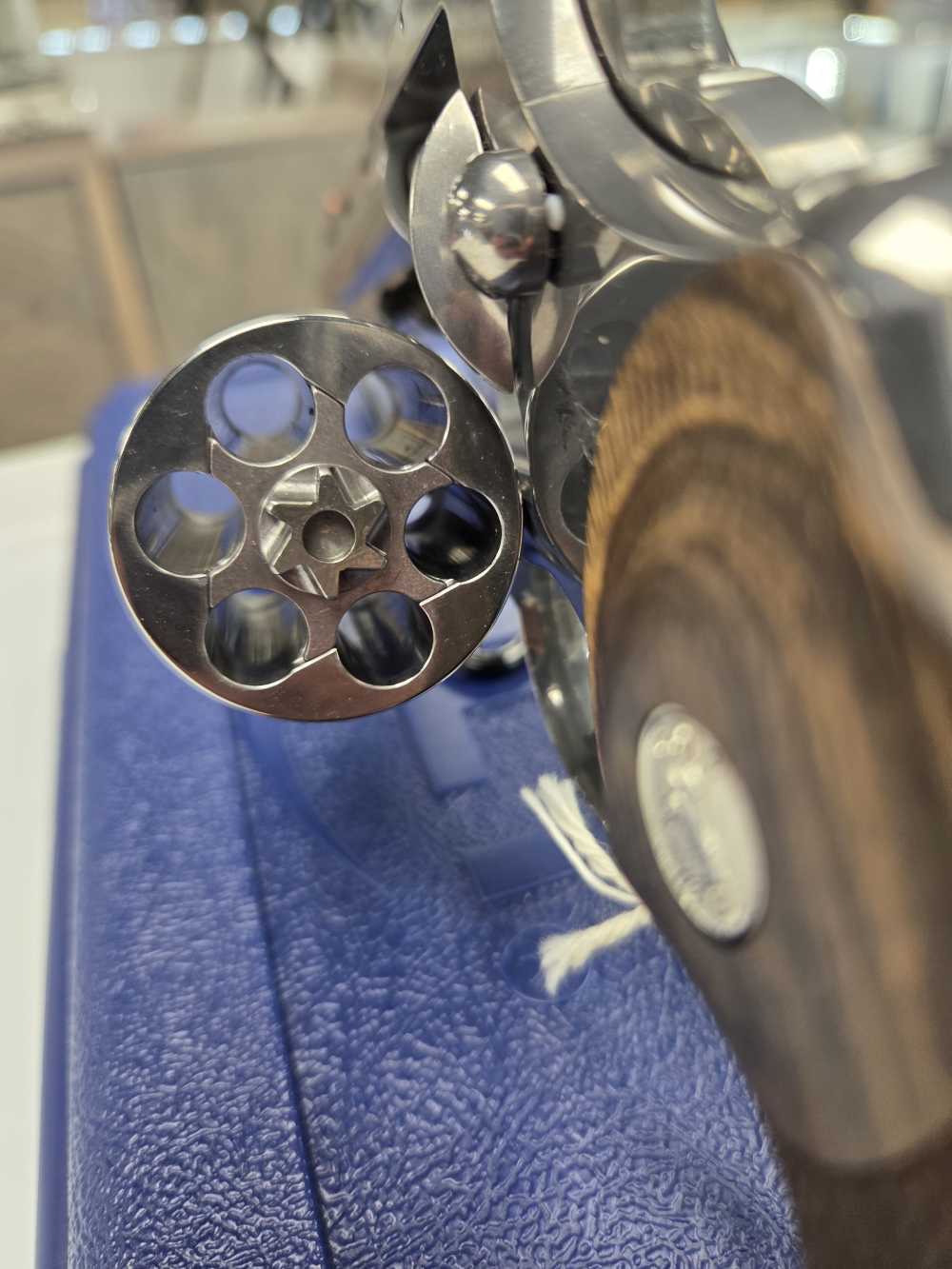 Colt Python .357 Magnum 6" Stainless Revolver Walnut Grips LNIB -img-10