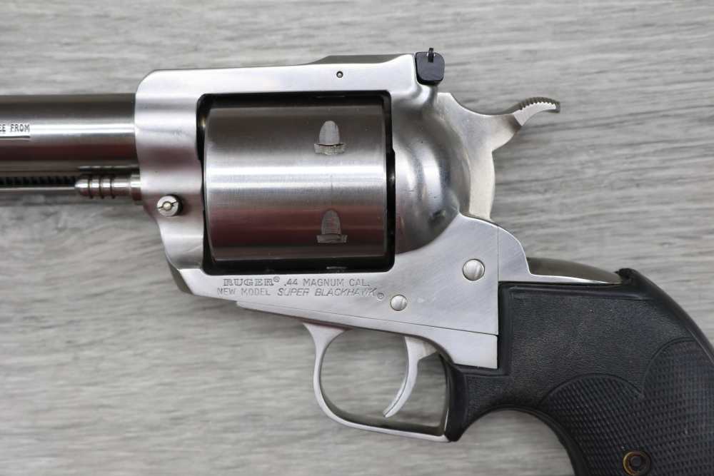 Ruger Super Blackhawk .44 Mag Stainless 7.5" Revolver - Pachmayr Grips-img-8