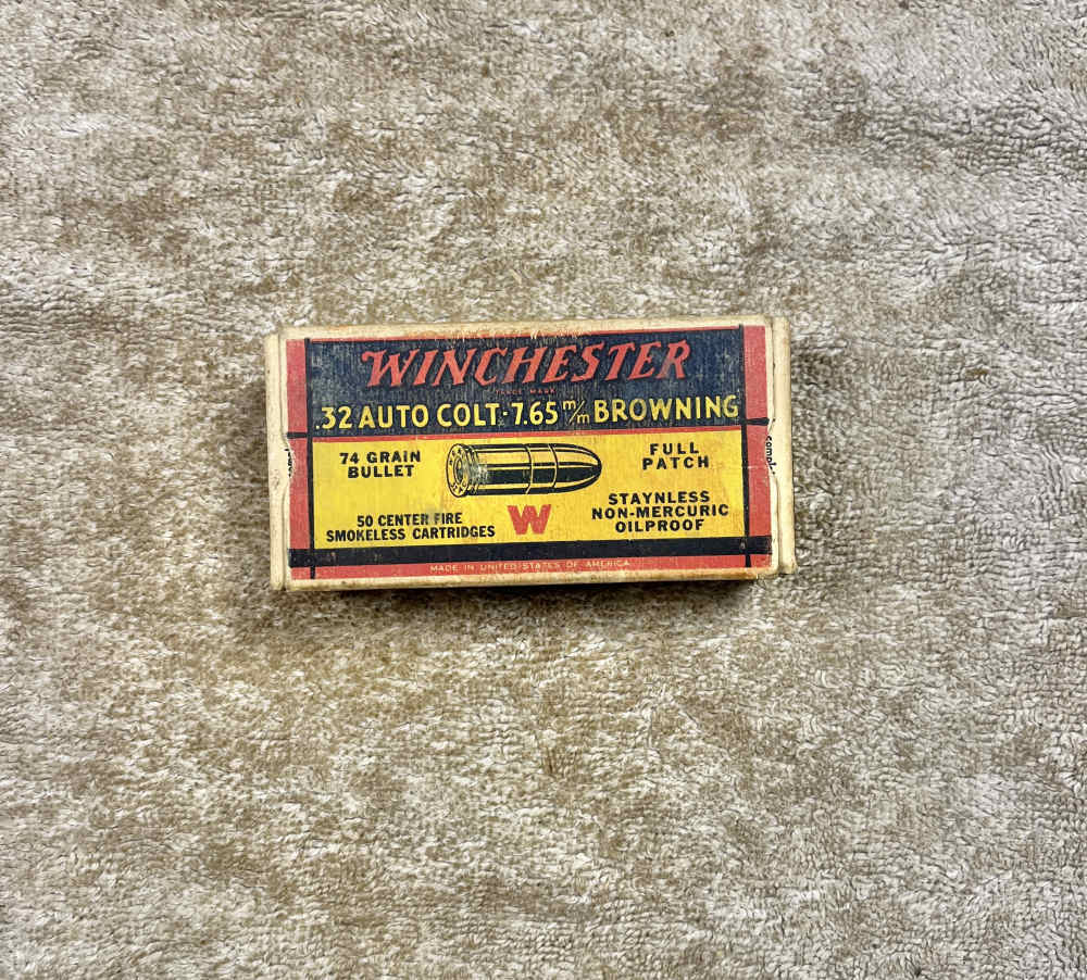Vintage box of Winchester .32 Auto Colt 7.65 Browning -img-0