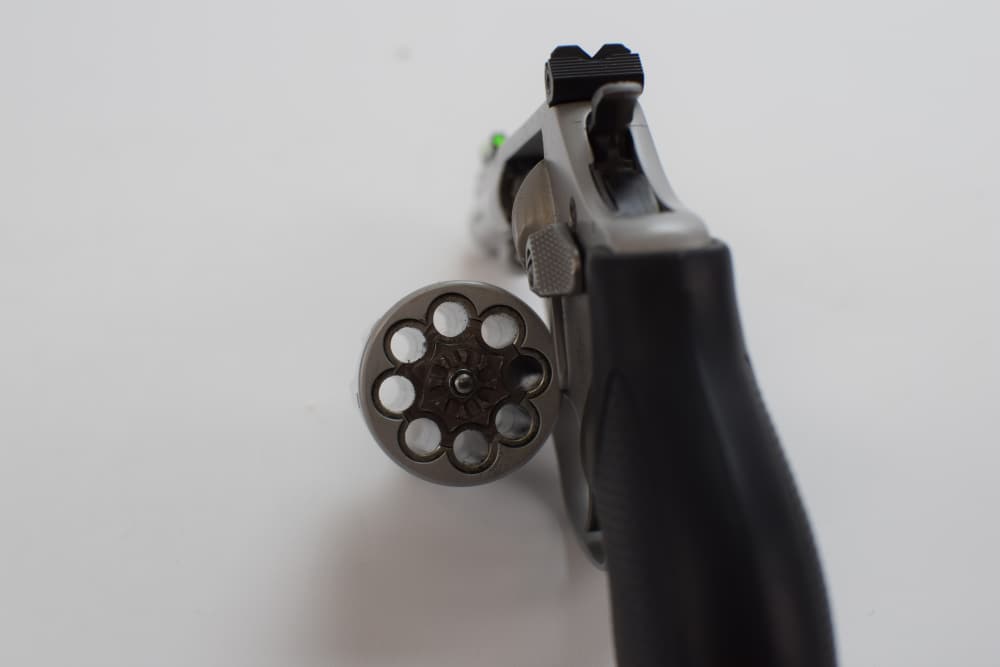 Smith & Wesson Model 317 Lightweight 22lr 8shot -img-2