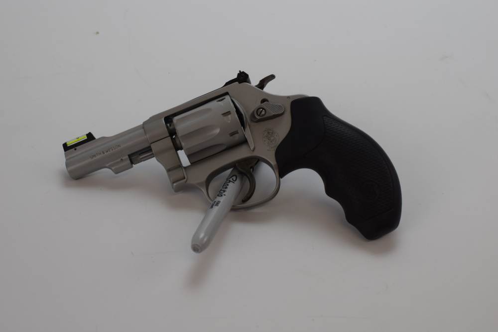 Smith & Wesson Model 317 Lightweight 22lr 8shot -img-1