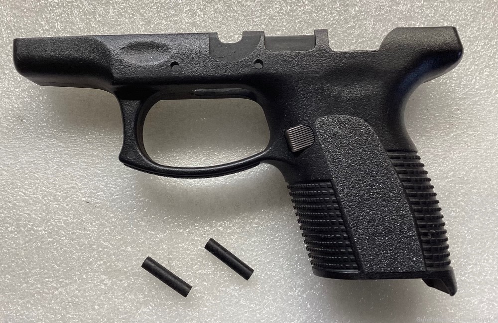 TAURUS PT745C .45ACP , GRIP & TRIGGER GUARD ASSEMBLY ,SHELL -img-0
