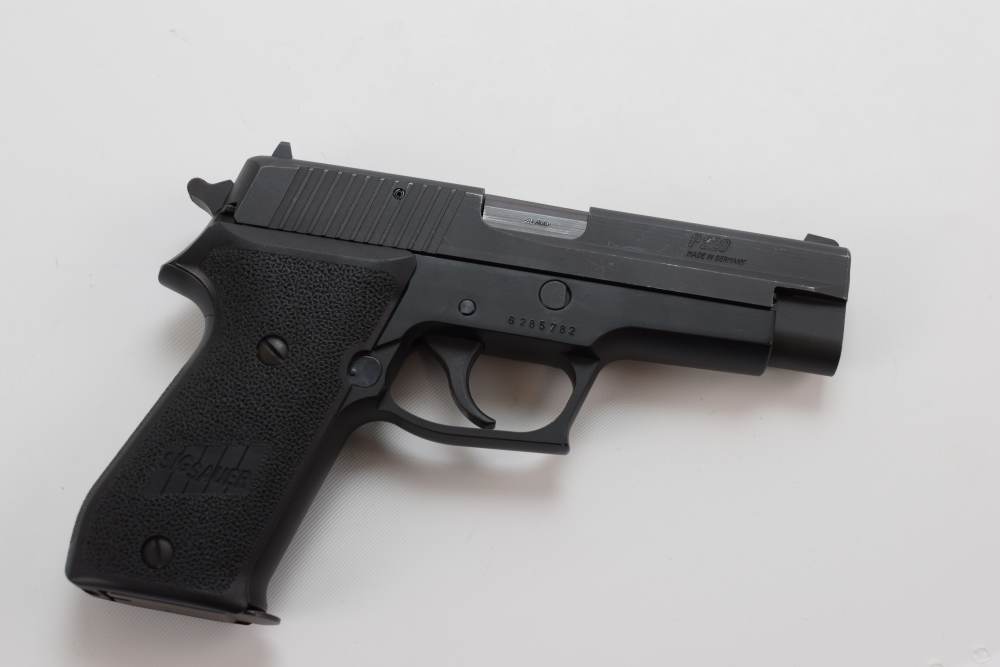 Sig Sauer P220 45acp beautiful pistol and quality construction-img-1