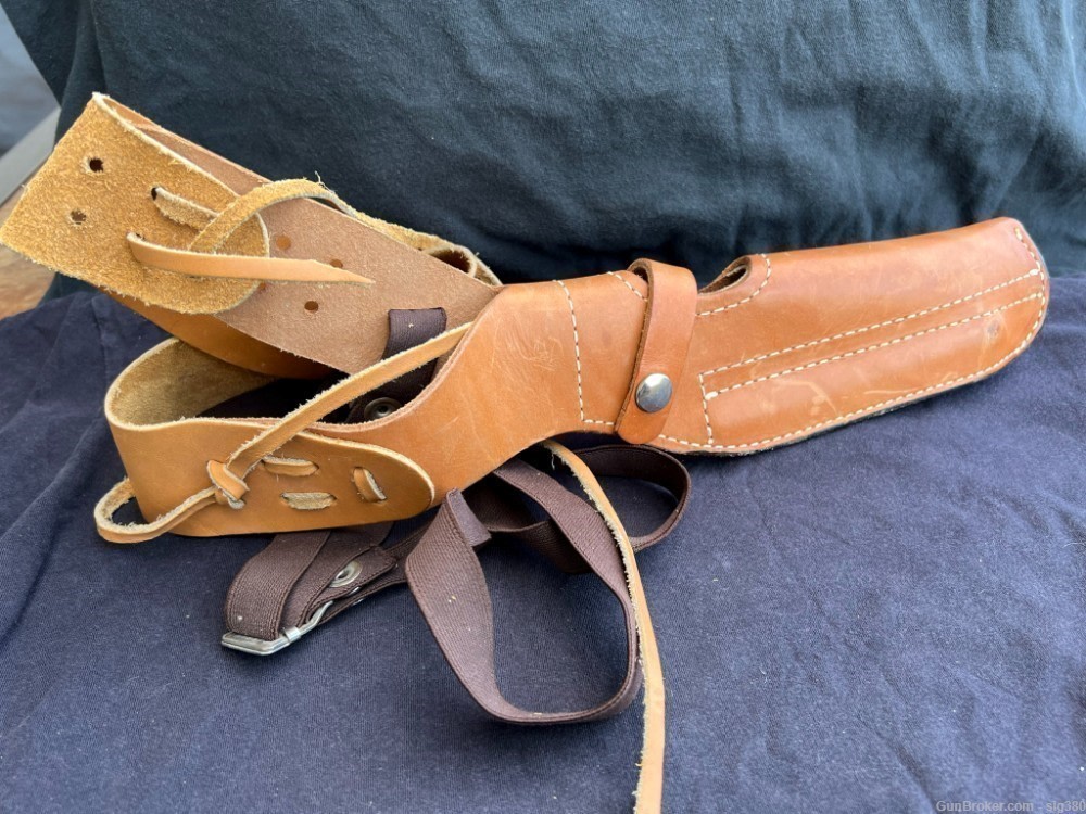 VINTAGE LONGHORN 60-24 LEATHER SHOULDER HOLSTER, EXCELLENT-img-1