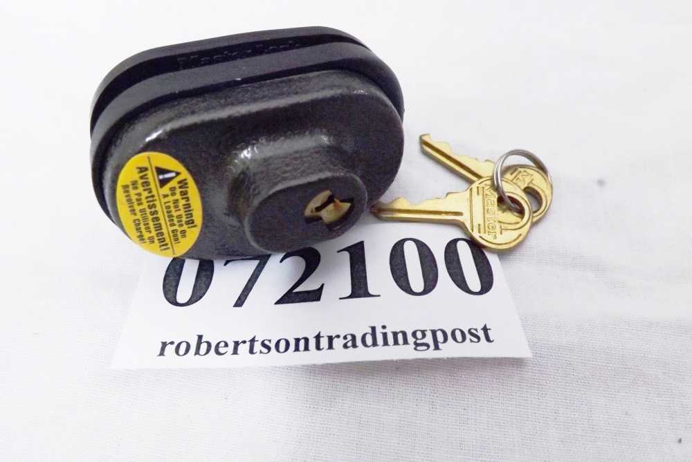 6 Master USA Smith & Wesson Trigger Locks Pre-2002 Pre-Lock free ship 90KAD-img-3