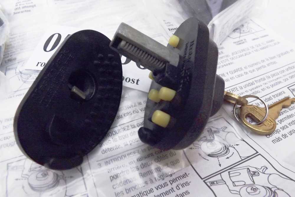 6 Master USA Smith & Wesson Trigger Locks Pre-2002 Pre-Lock free ship 90KAD-img-6