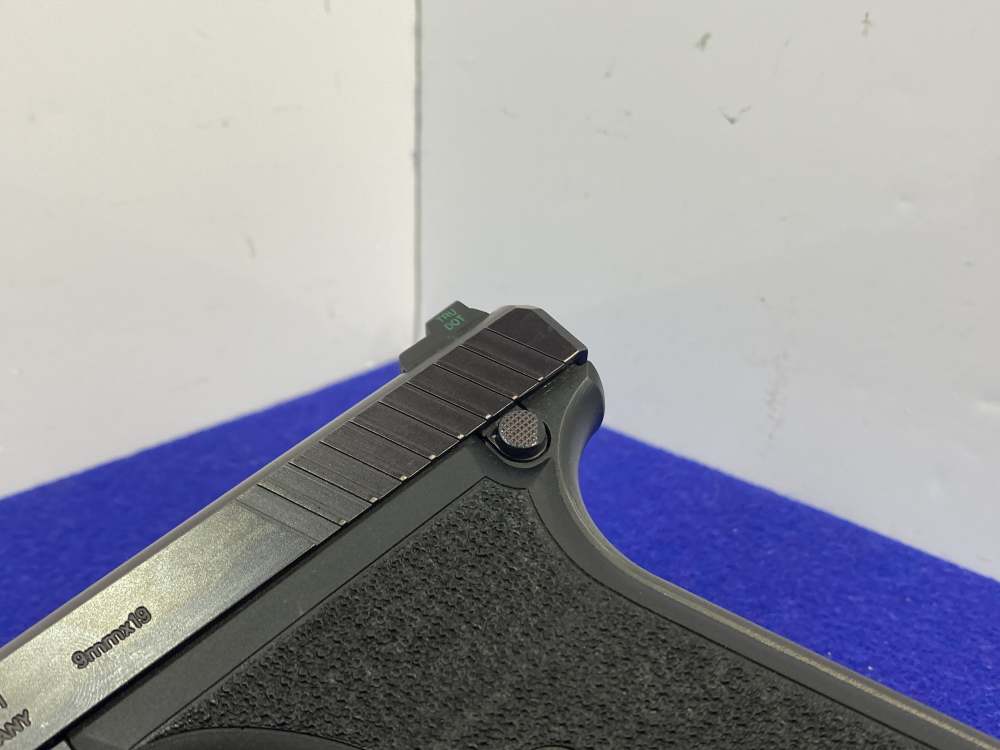  2003 Heckler & Koch P7 M8 9mm 4.13" *COLLECTOR GRADE SQUEEZE COCKER*-img-11