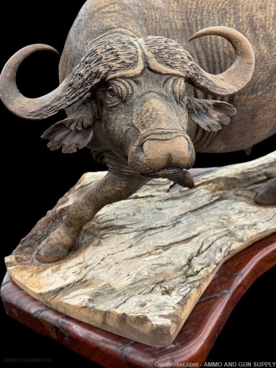 BEAUTIFUL - MOPHO GONDE - CAPE BUFFALO - LEADWOOD CARVED SCULPTURE-img-7