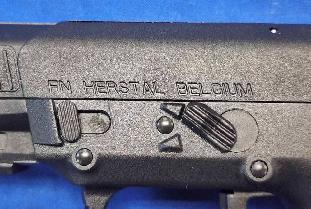 FN FIVE-SEVEN MK2 5.7x28mm 4.8" W/ CASE & 3 MAGS - EXCELLENT-img-7