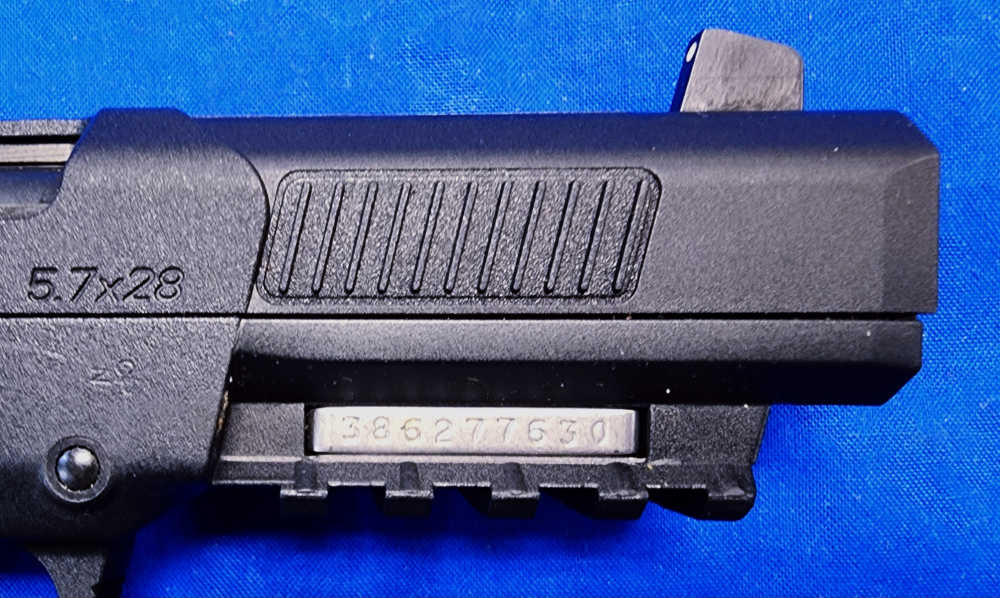 FN FIVE-SEVEN MK2 5.7x28mm 4.8" W/ CASE & 3 MAGS - EXCELLENT-img-6