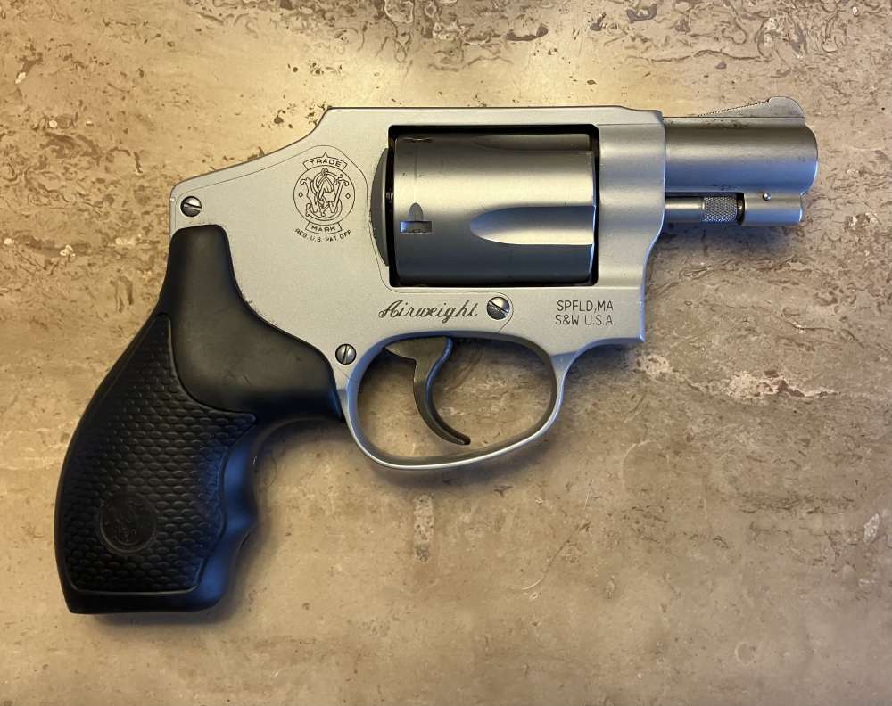 S&W Airweight 38 special revolver-img-1