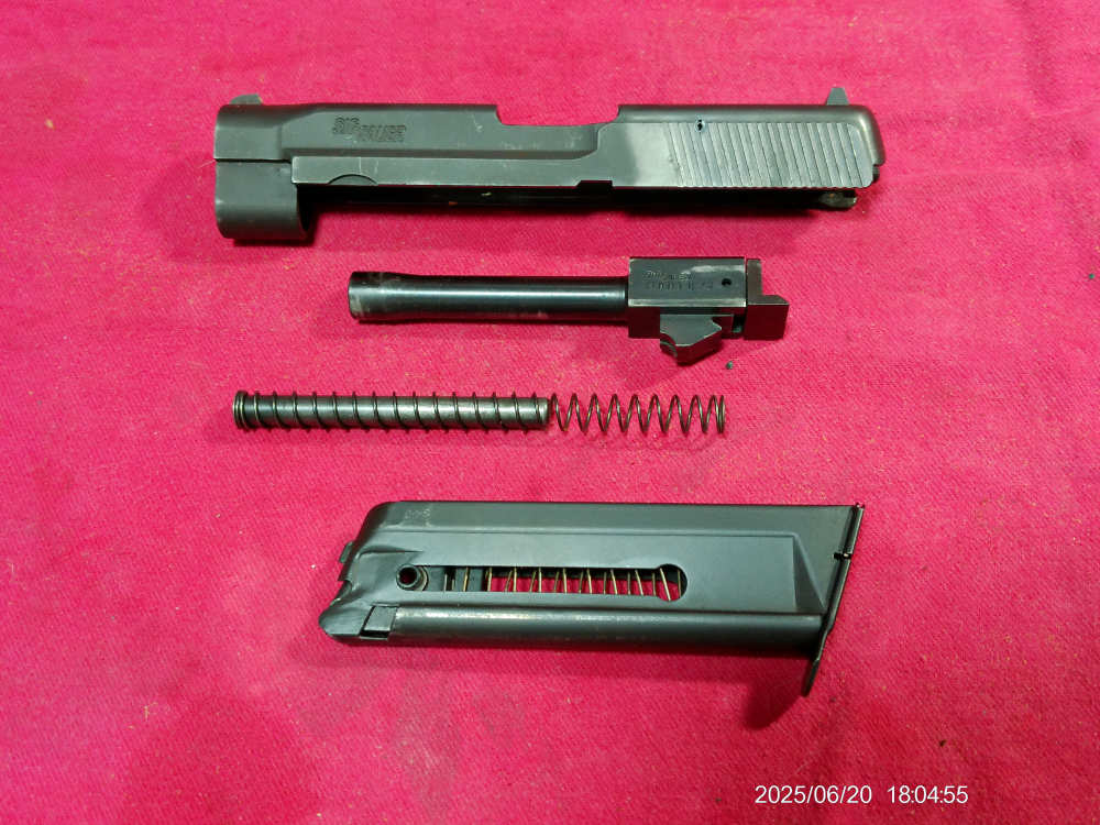SIG SAUER P220 .22LR CONVERSION KIT MINT IN ORIGINAL BOX *RARE*-img-2