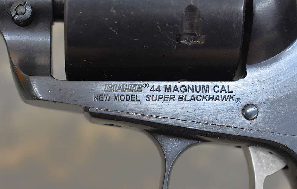 Ruger New Model Super Blackhawk in 44 Mag made 2017-img-2