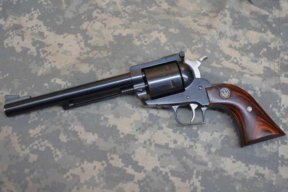 Ruger New Model Super Blackhawk in 44 Mag made 2017-img-1