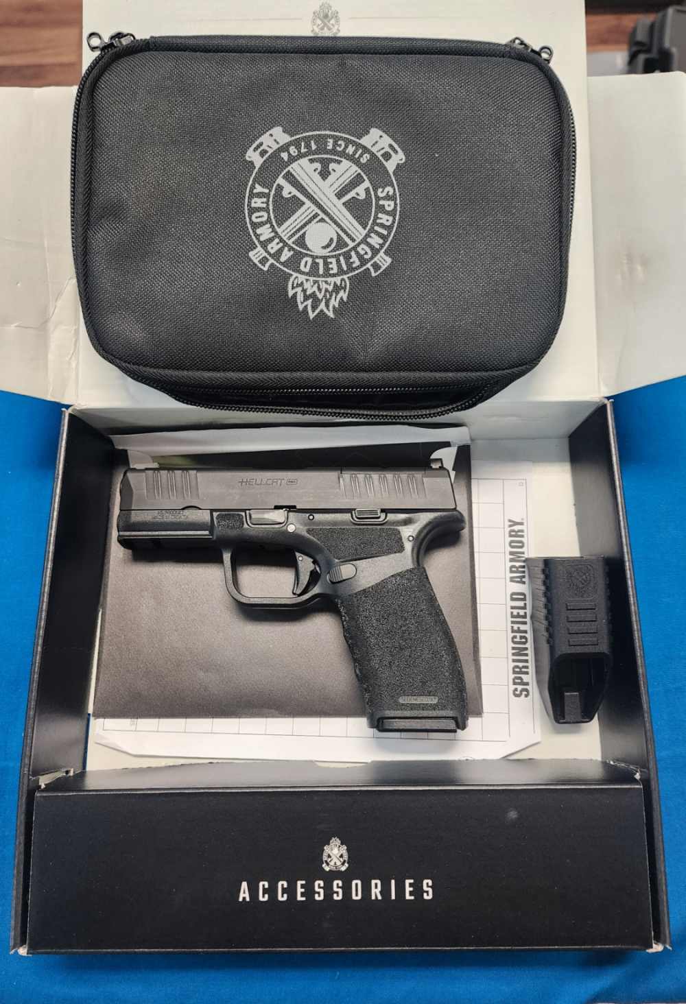 MINT UNFIRED IN BOX SPRINGFIELD HELLCAT PRO W/ CASE & 4 MAGS-img-1