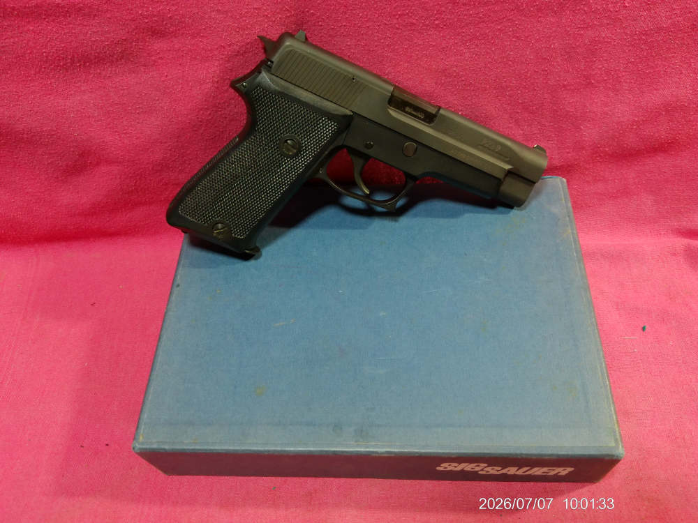 SIG SAUER P220 1ST VARIATION IN SCARCE 7.65 PARA CAL./30 LUGER *LIKE NEW*-img-1