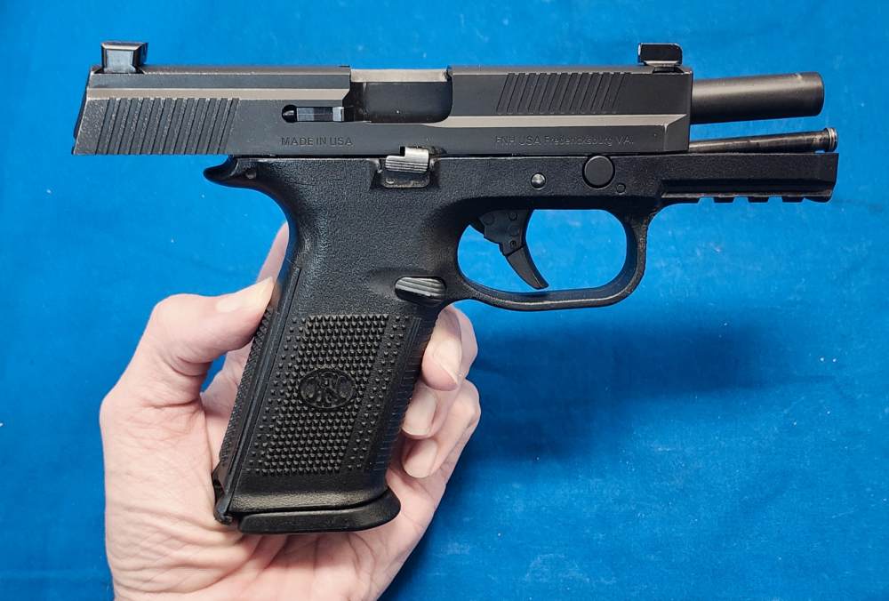 FN FNS-9 9MM 4" IN BOX W/ 3 MAGS - 2013-img-5