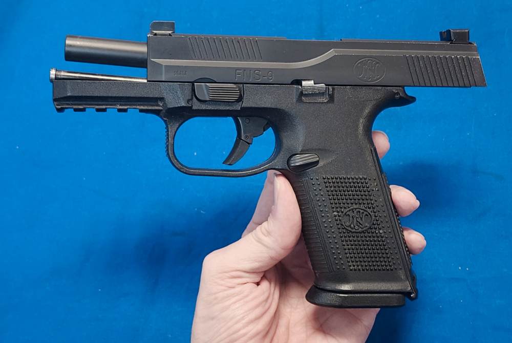 FN FNS-9 9MM 4" IN BOX W/ 3 MAGS - 2013-img-6