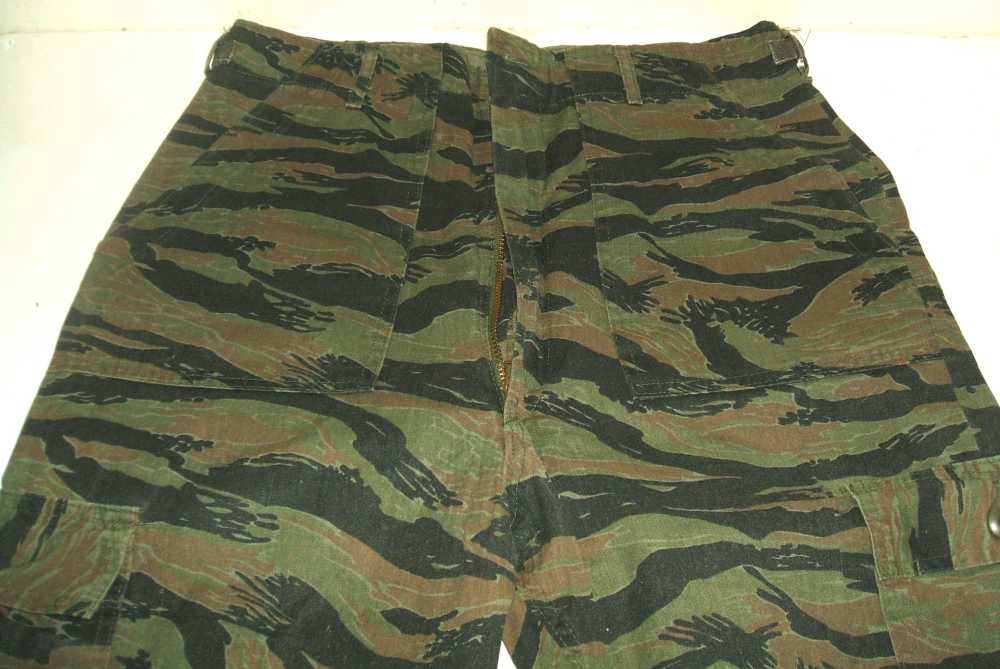 Utility "jungle" trousers: "tigerstripe" camouflage small-med poly/cotton-img-0