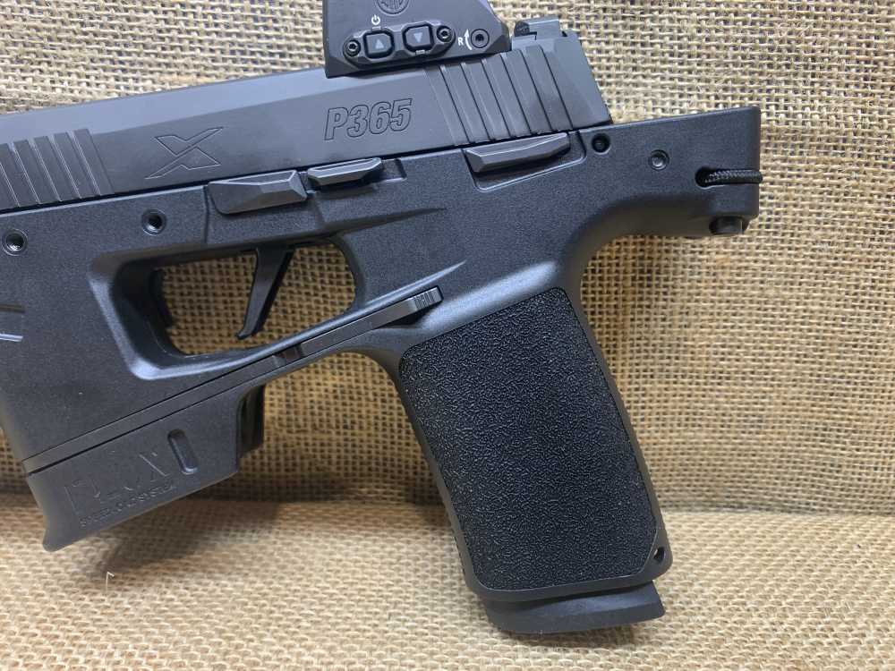 Sig Sauer P365 Flux 9mm w/ case-img-4