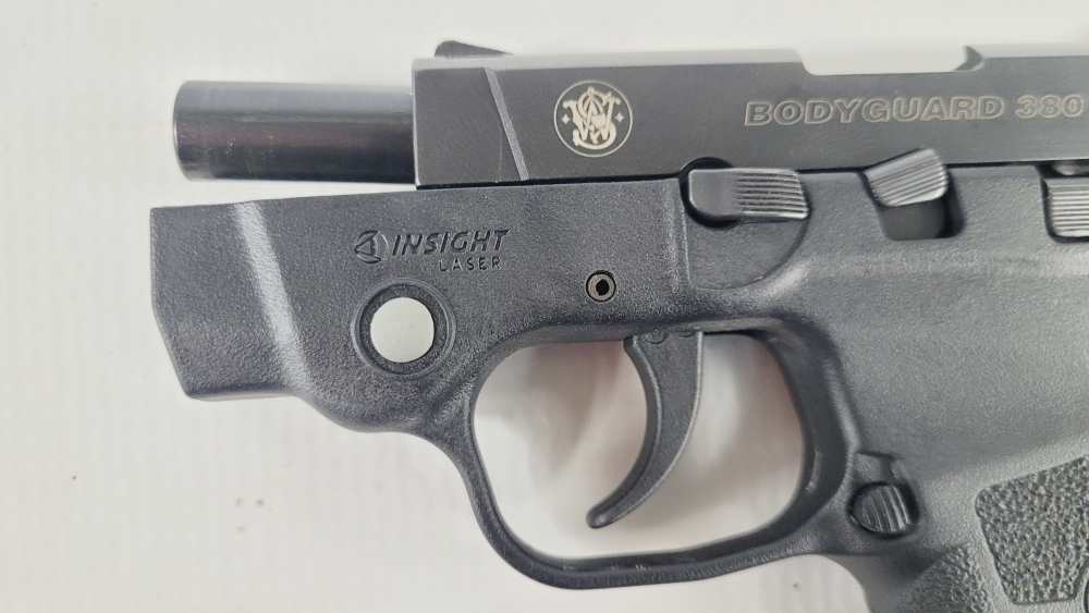 Smith & Wesson Bodyguard 380 w Two Mags & Built in Laser-img-4