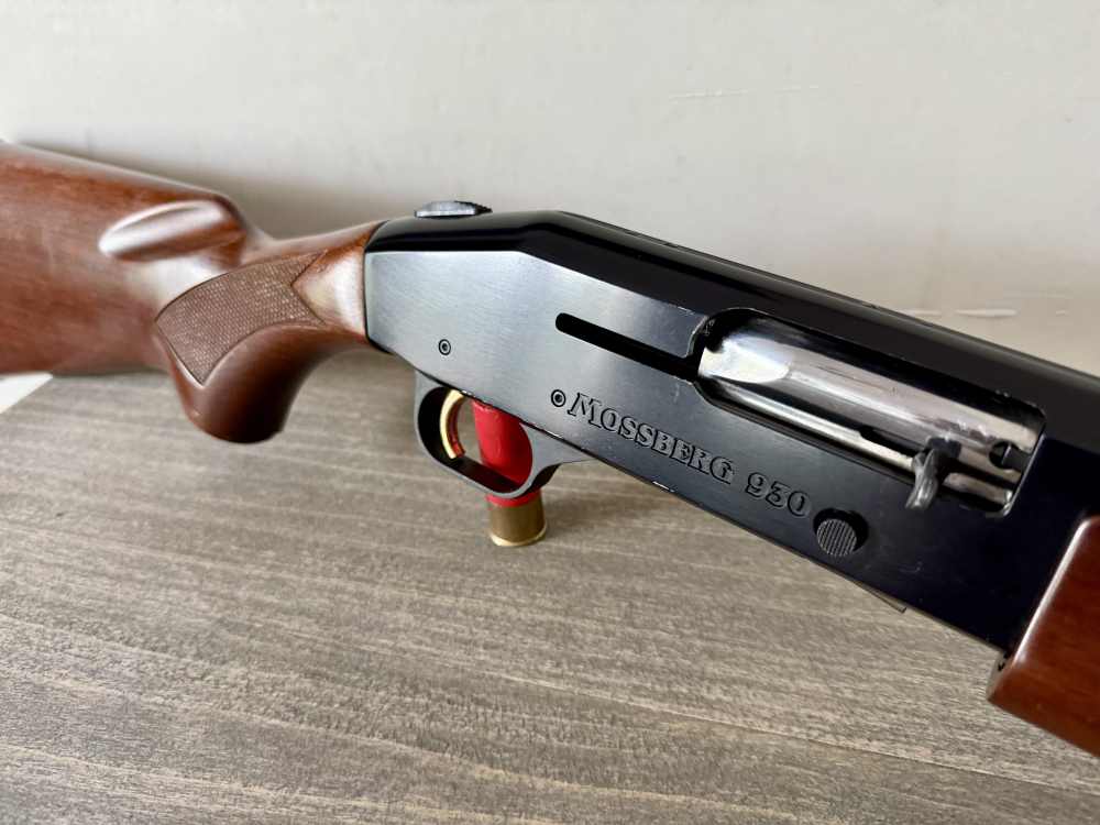MOSSBERG 930 28” VENT RIB PORTED ACCUCHOKE BARREL WALNUT FURNITURE 12 GA-img-3