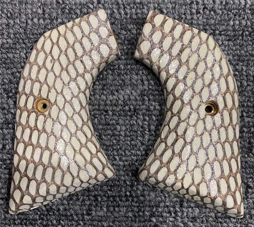 Egyptian Cobra Skin Grips for Ruger Vaquero/Blackhawk GRIPS ONLY-img-4