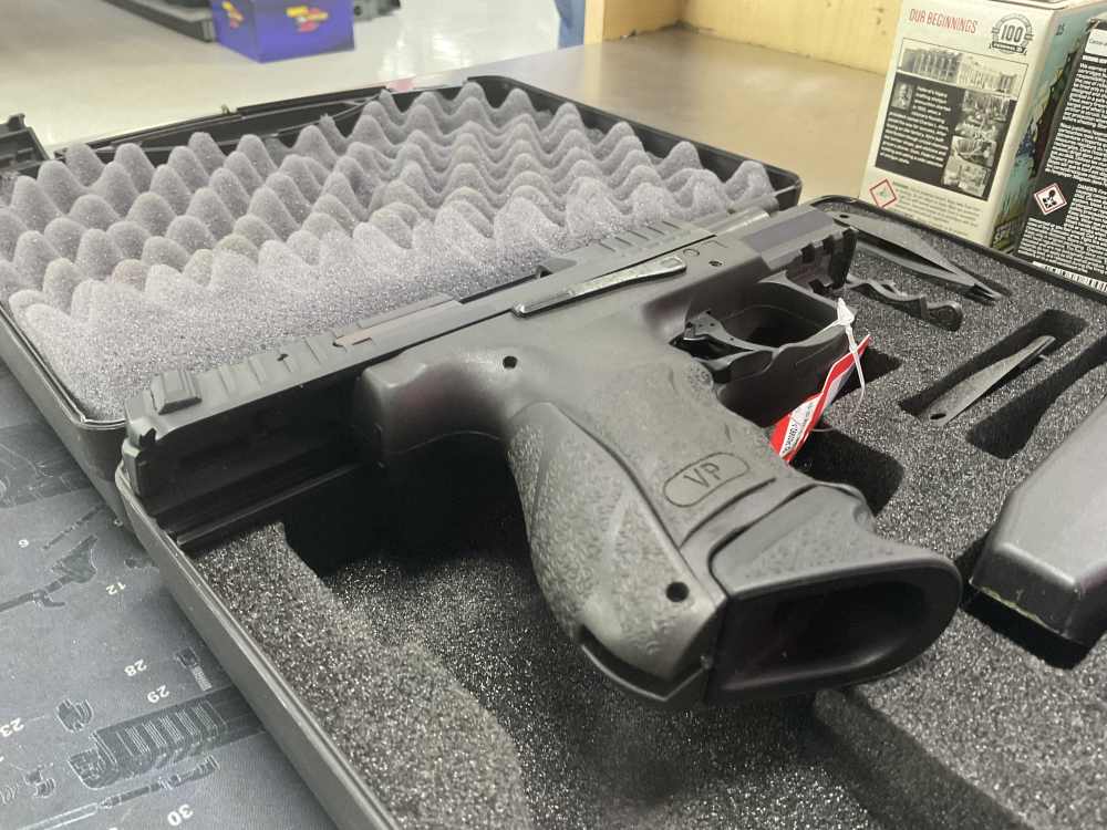 Heckler & Koch vp9sk 3.5” 9mm Luger w/box 2 magazines -img-11