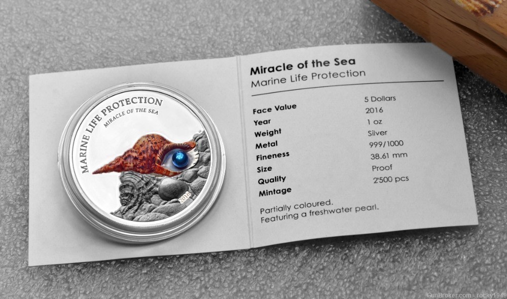 2016 - Charonia Tritonis Snail - 1oz .999 fine silver w/ pearl insert-img-1