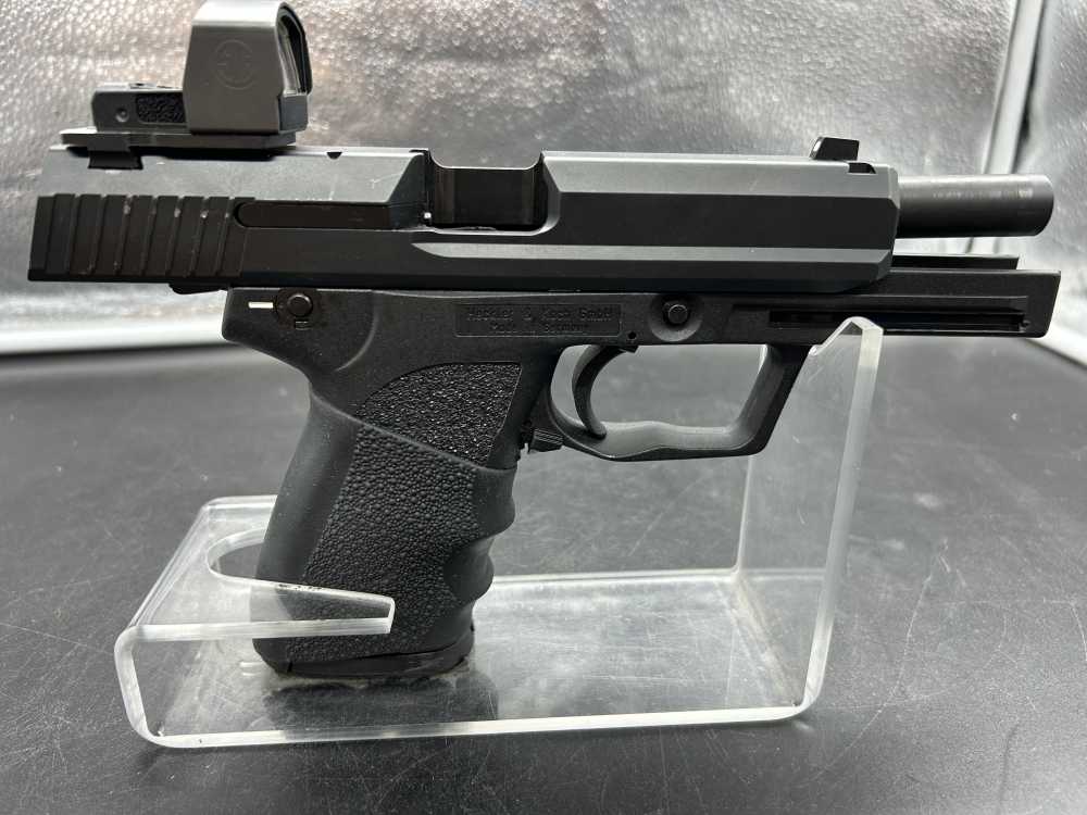 Heckler & Koch USP V1 40 S&W Pistol-img-6