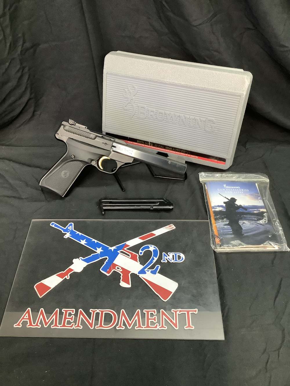 Browning Buck Mark Standard .22lr 1995-img-0