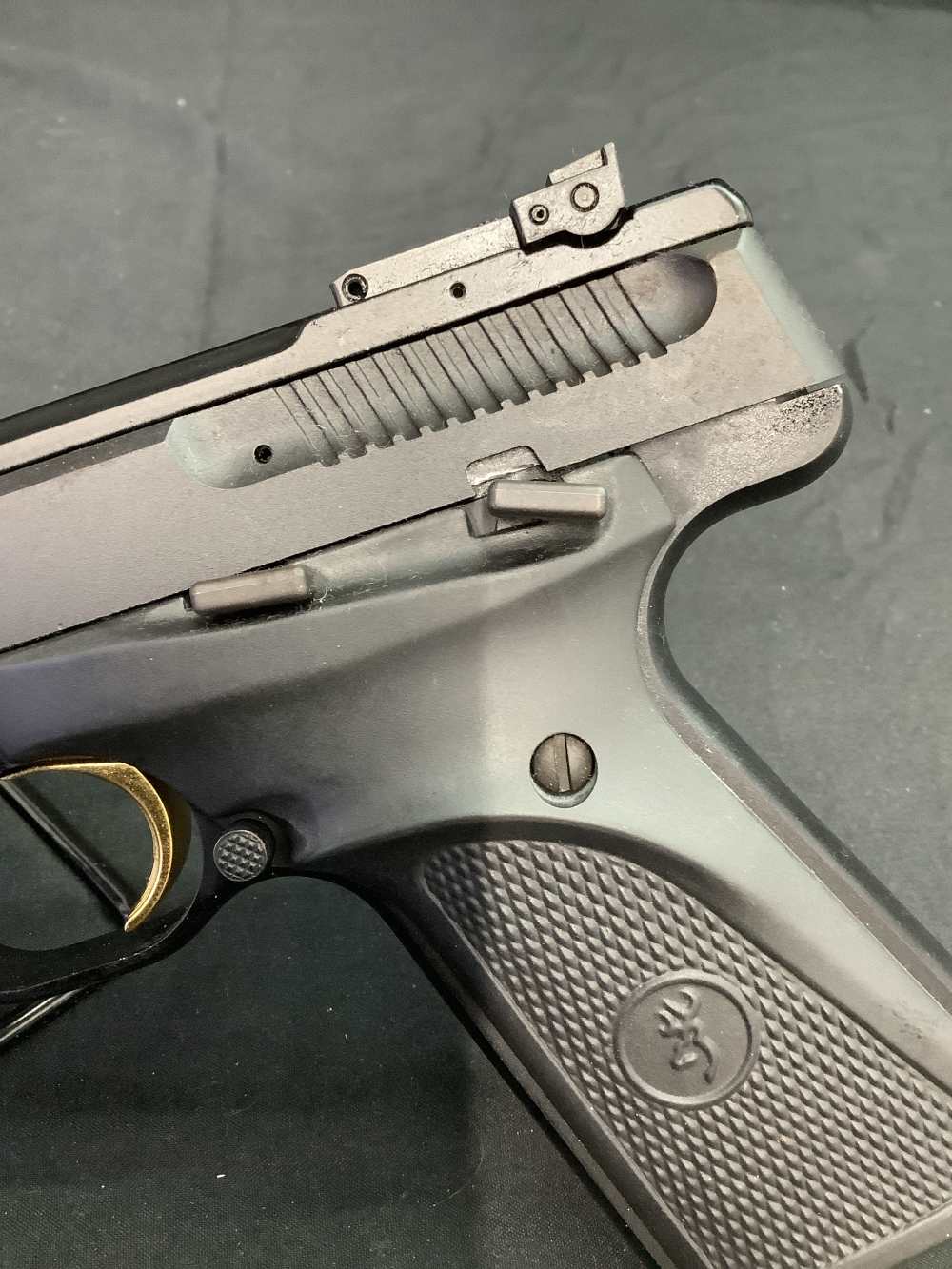 Browning Buck Mark Standard .22lr 1995-img-8