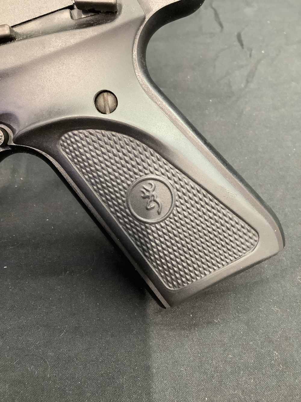 Browning Buck Mark Standard .22lr 1995-img-9