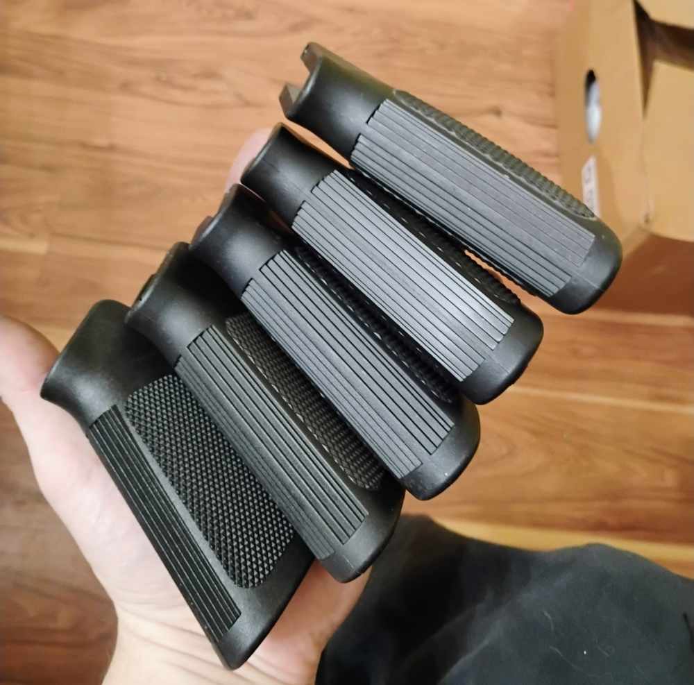 Thick AR-15 A2 Style Black Grip - Less Hardware - NOS-img-2