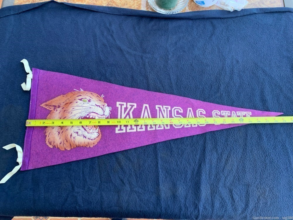1940S-50s VINTAGE KANSAS UNIVERSITY FOOTBALL PENNANT WILDCATS, MINT, 29"-img-1