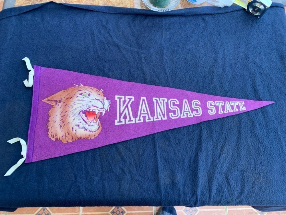 1940S-50s VINTAGE KANSAS UNIVERSITY FOOTBALL PENNANT WILDCATS, MINT, 29"-img-0
