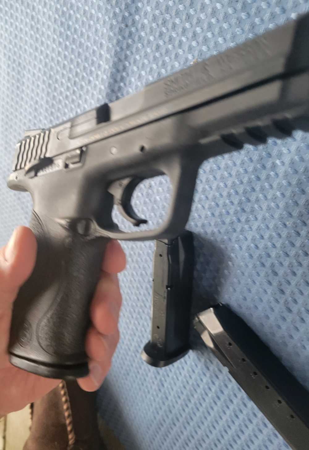 Smith & Wesson M&P 357 Sig w/3 mags-img-10
