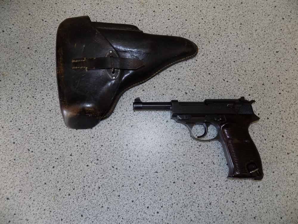  1943 German P38 Mauser 9mm Pistol-img-0