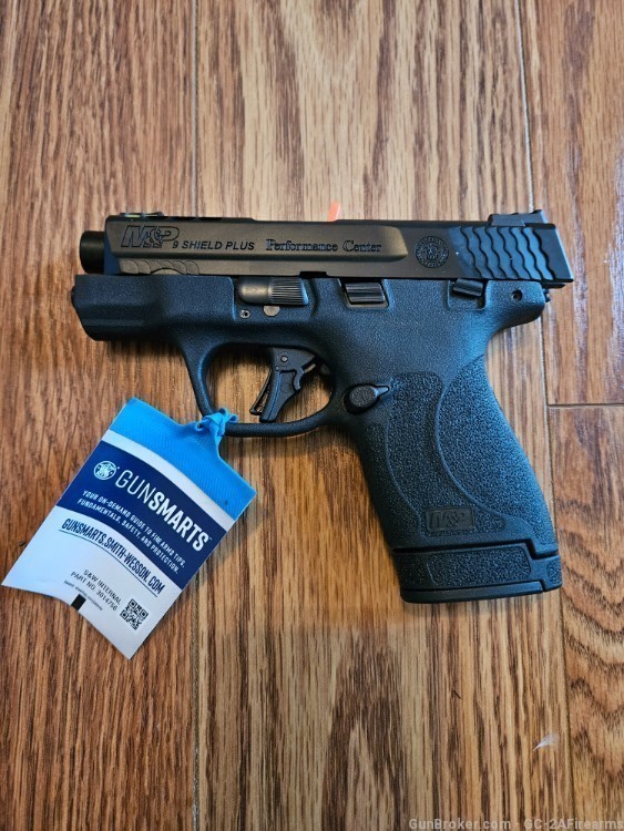 NIB!  Shield Plus Series PERFORMANCE CENTER® M&P 9  W/Carry Kit-img-3