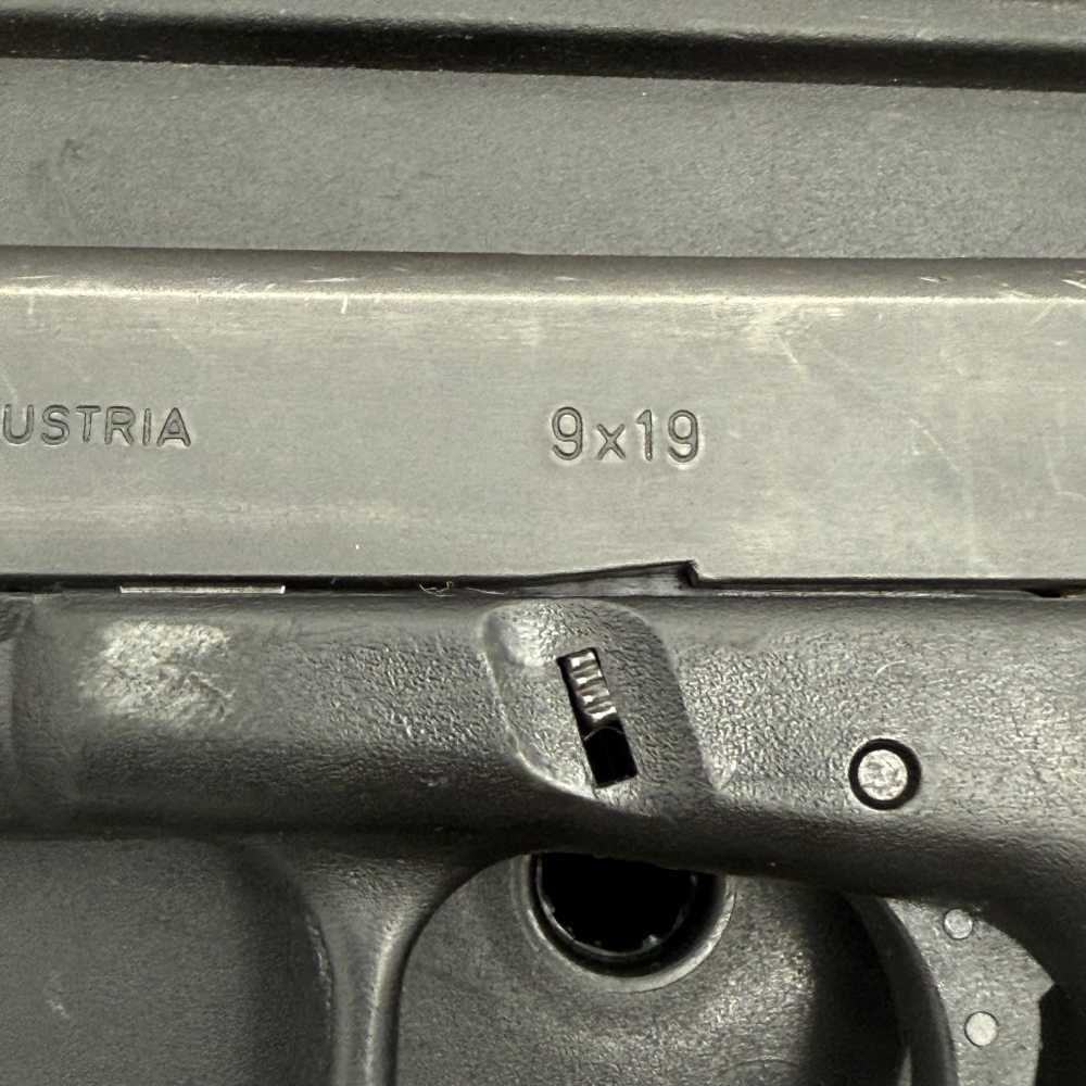 Glock 17 First Generation AT Prefix Bullet Box Tupperware Layaway 1986 Rare-img-4