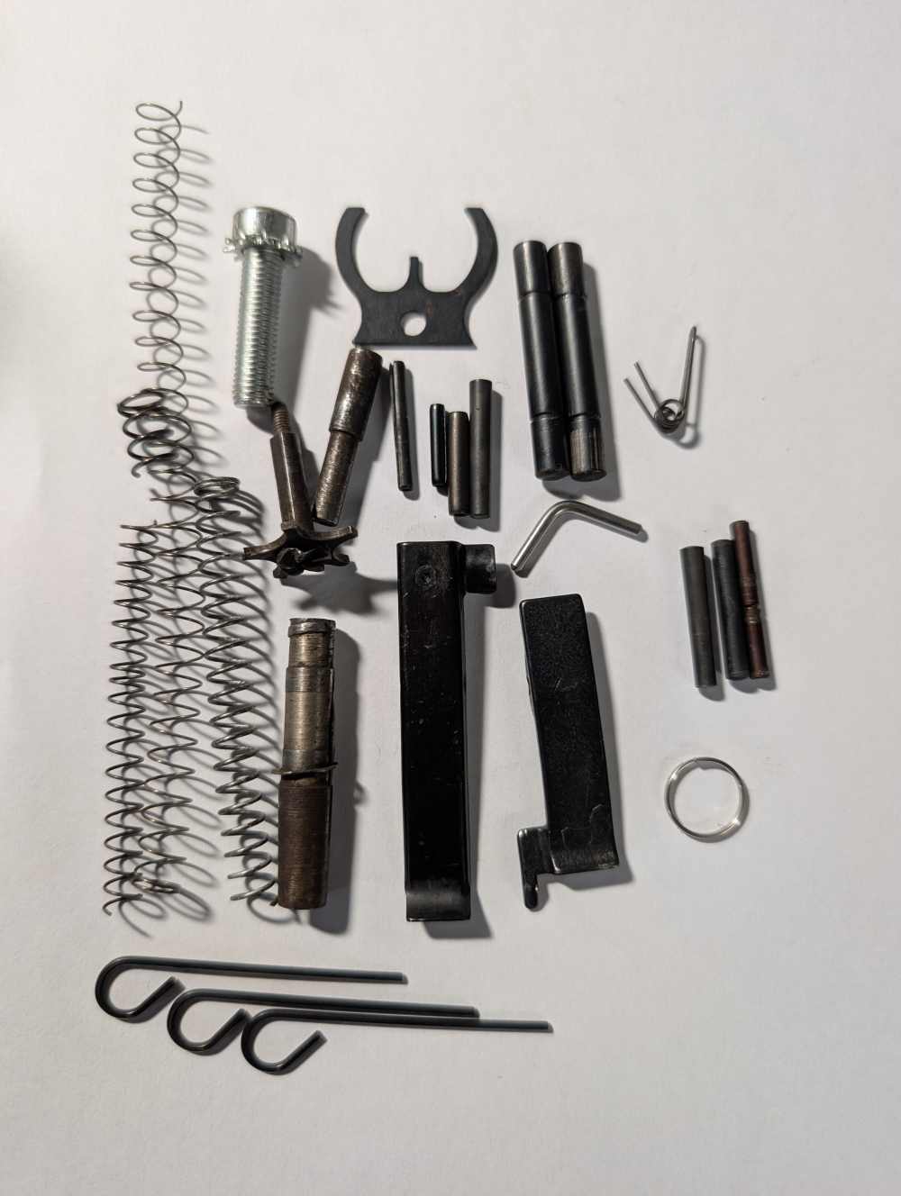 Miscellaneous Rifle and Pistol Small Parts Lot-img-1