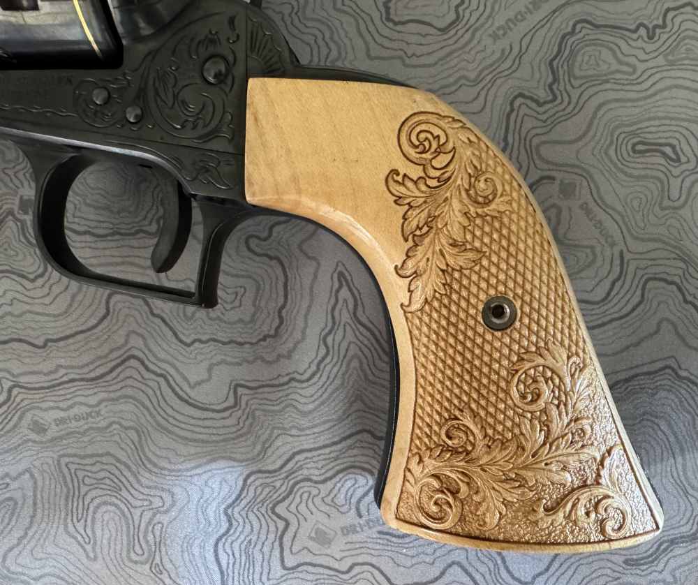 Hand Engraved, Gold Inlay,  Three Screw Ruger Super Blackhawk-img-3